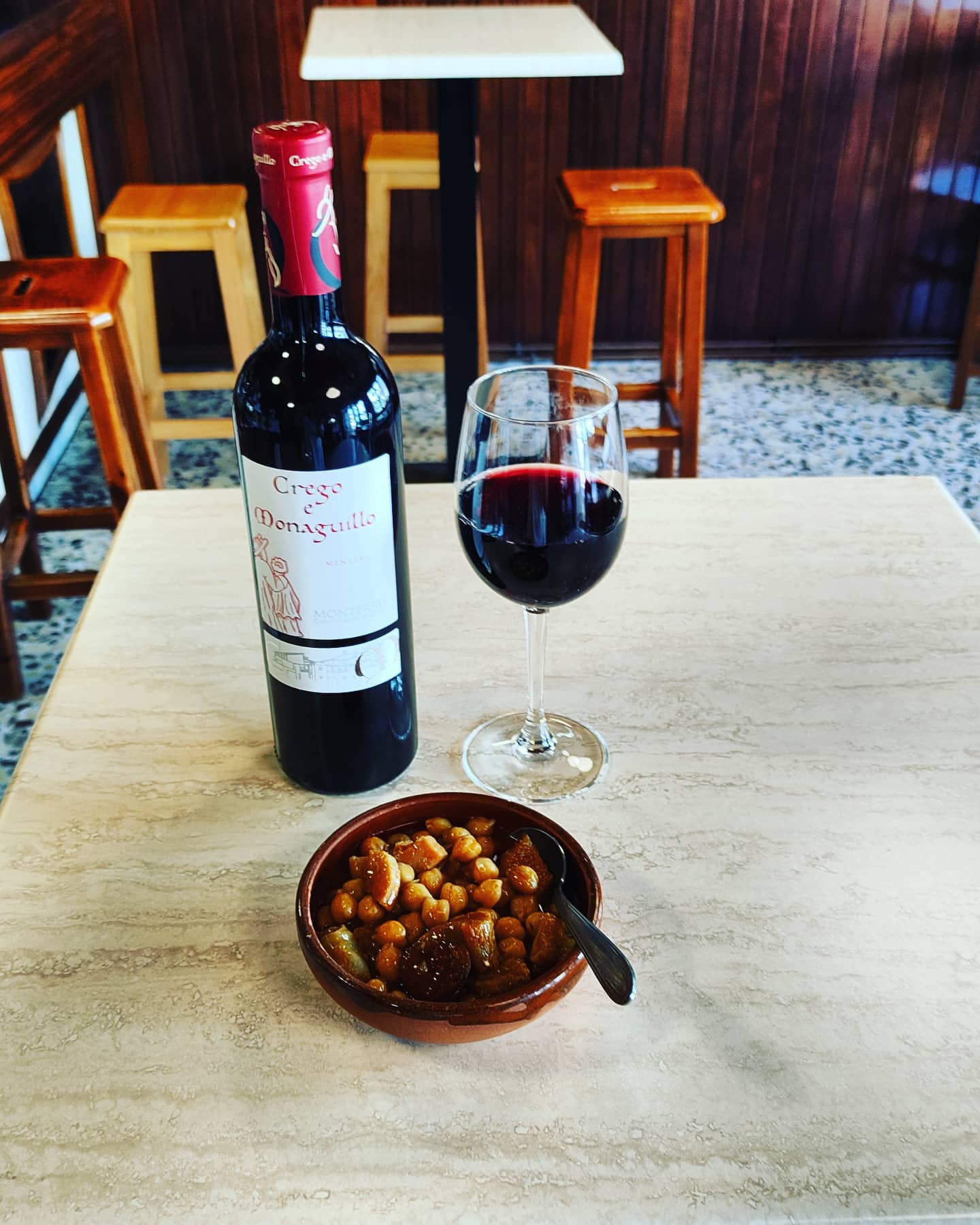 Callos con vino Crego e Monaguillo